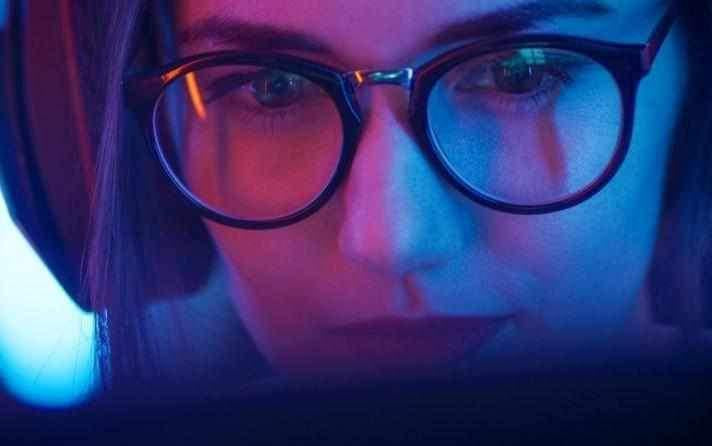 Do Blue Light Glasses Actually Work? - Chatelaine
